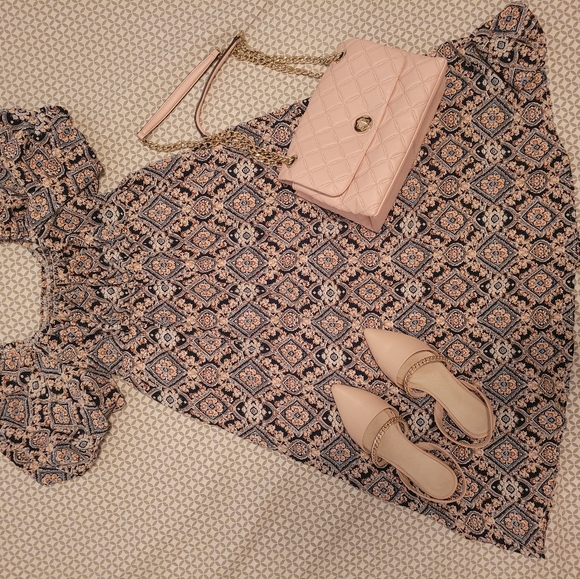 Puff sleeve dress - Picture 1 of 1